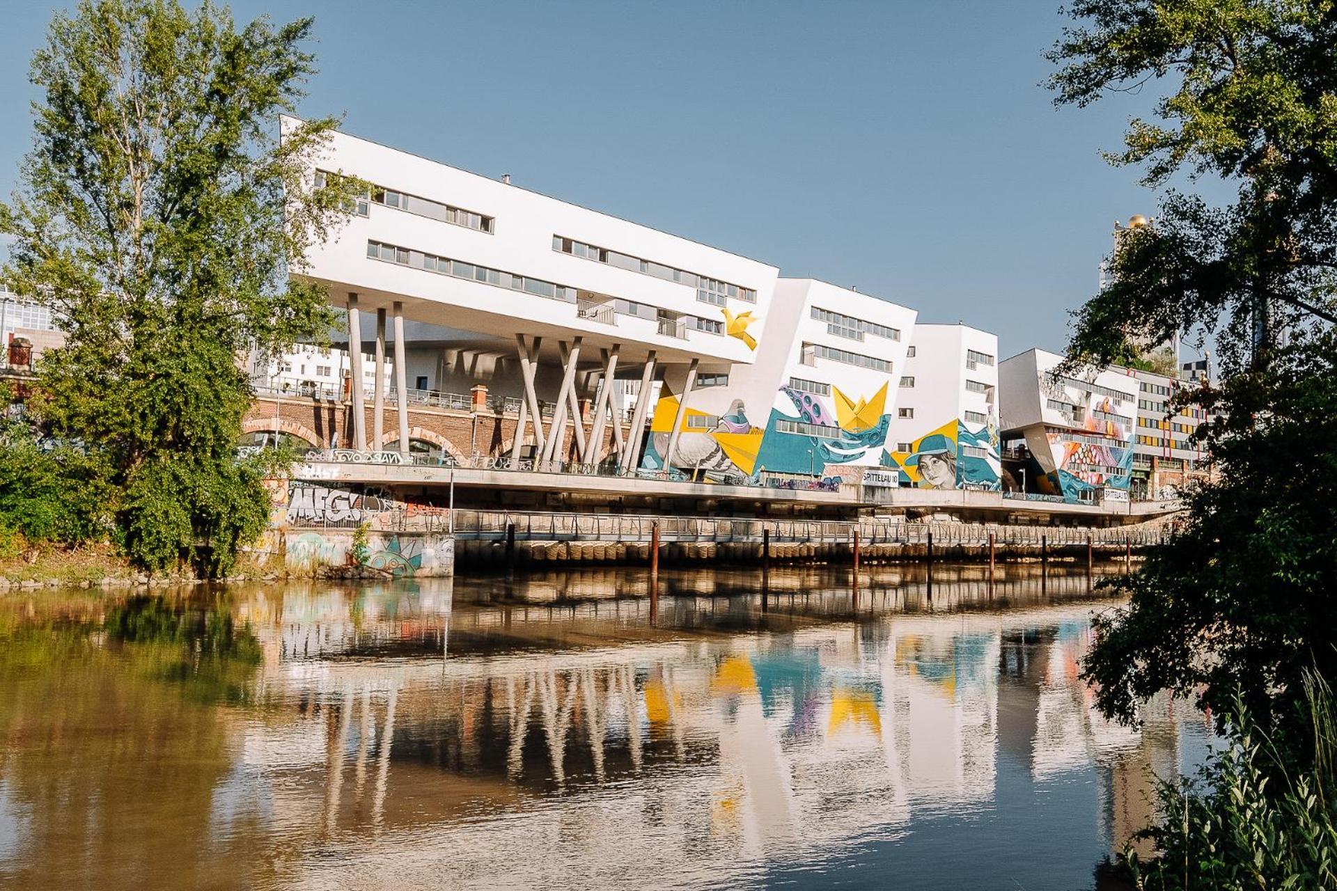 Urban Island I Riverside Apartament
